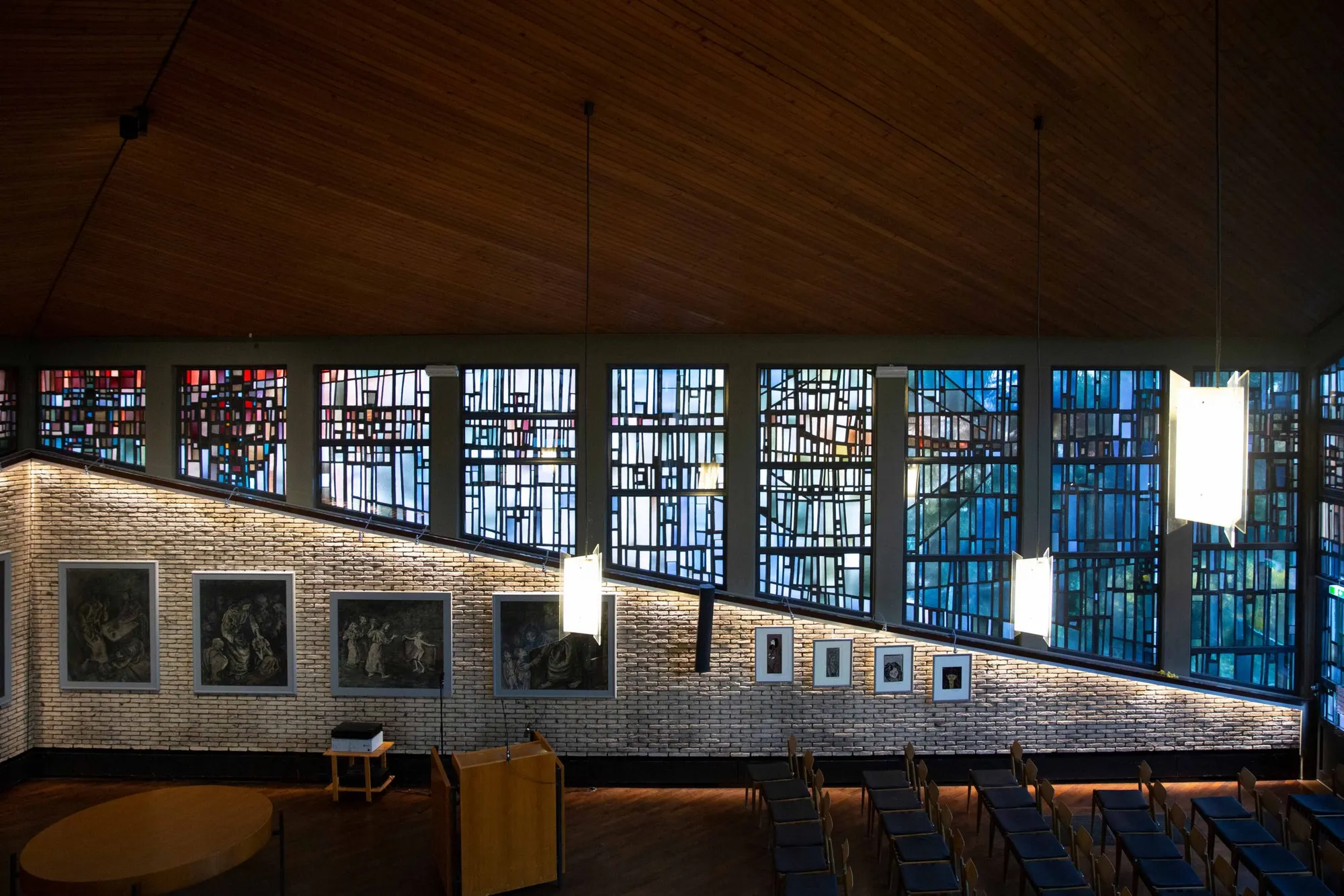 Lichtprojekt Kirche Billerbeckhöhe von Moreno Licht mit Effekt