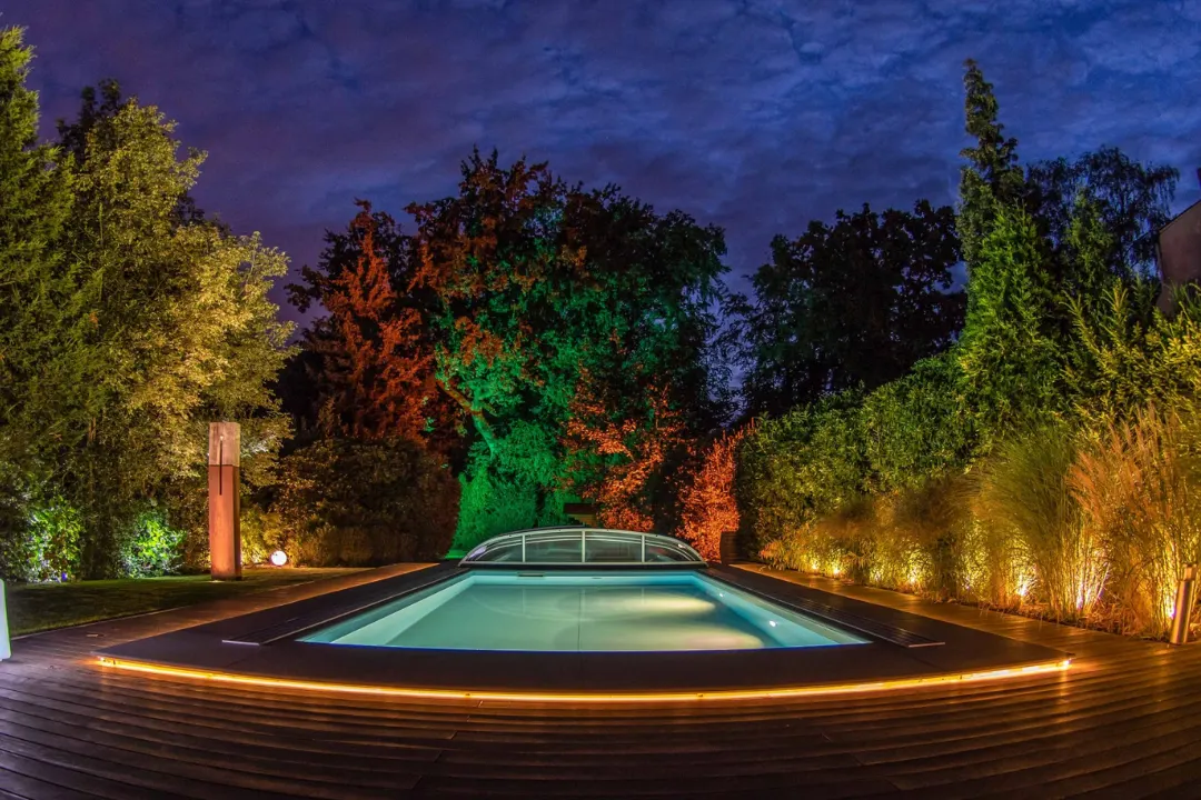 Lichtprojekt Outdoor Living, Garten und Pool von Moreno Licht mit Effekt